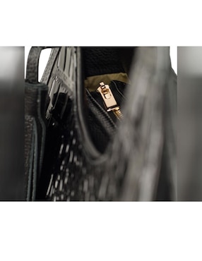 Bolsa tote AngeLozano Elisa piel charol negro textura cocodrilo
