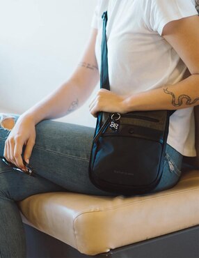 Bolsa crossbody Sherpani para mujer
