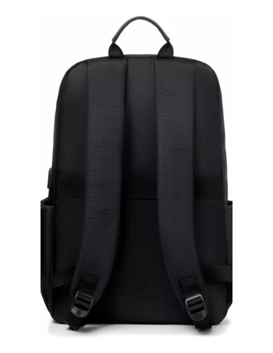 Mochila con portalaptop impermeable unisex 4