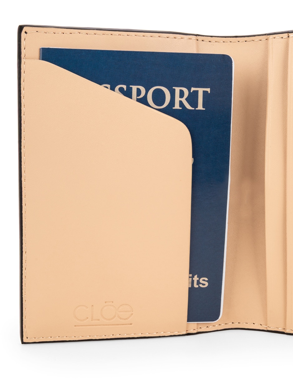 Porta pasaporte Adhara 6
