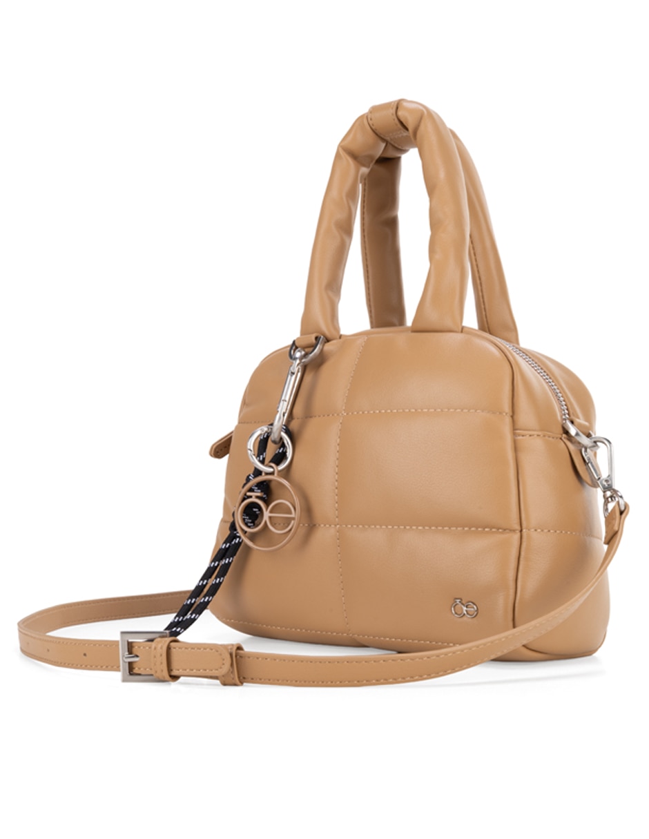 BOWLER CLOE, CAMELLO