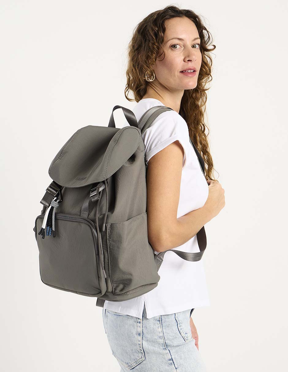 Mochila casual para mujer 5
